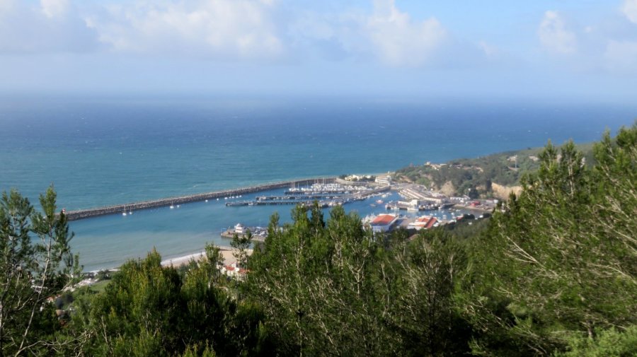 Le port de Sesimbra Le port de Sesimbra